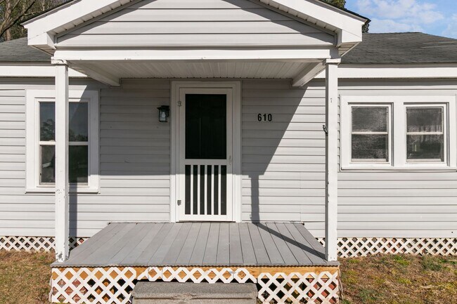 Photo - 3 Bed 2 Bath Ranch