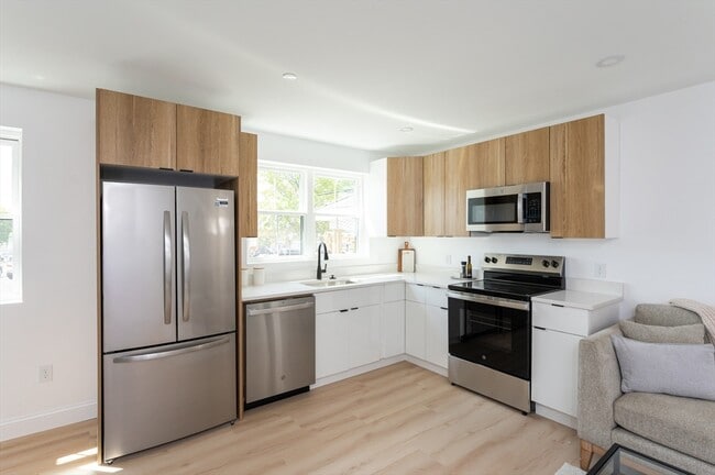 Photo - 7 Kenoza Ave Unit 301