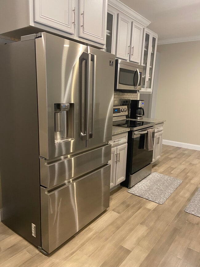 Photo - 1916 Young Rd SE