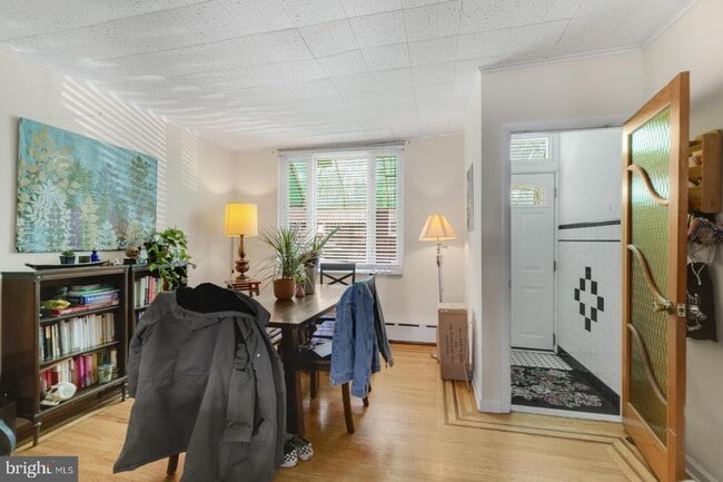 Building Photo - 1922 S Camac St