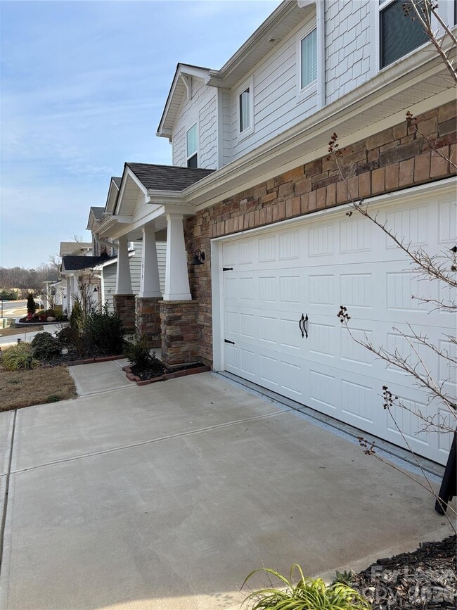 Photo - 1019 Clementine Rd