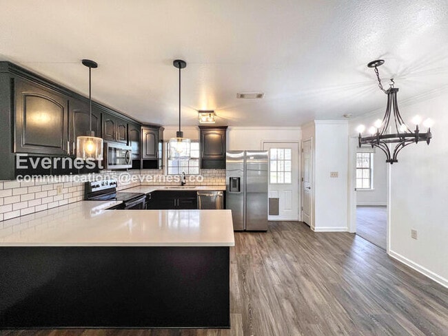 Photo - 613 Jefferson St