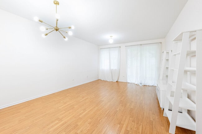 living room - 2965 Stockton Ct Unit 2965