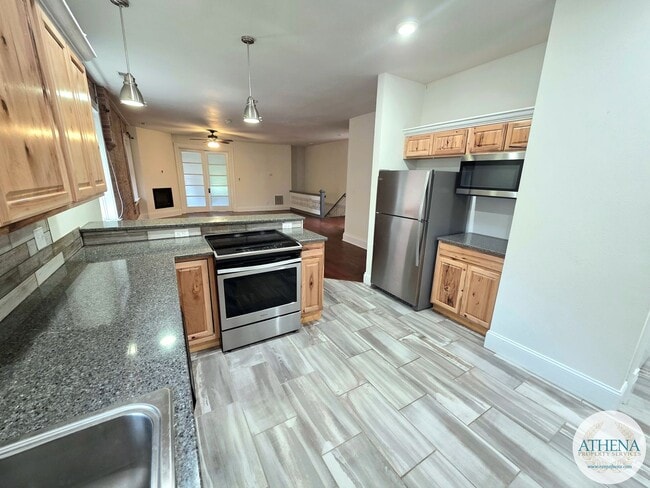 Photo - 1 Bedroom / 1 Bath Apartment Located on Broadway Street