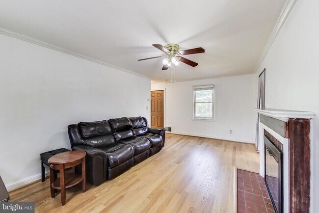 Photo - 4600 Jones Bridge Rd