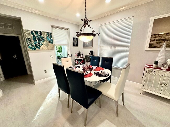 Photo - 4720 Mimosa Pl Unit 905