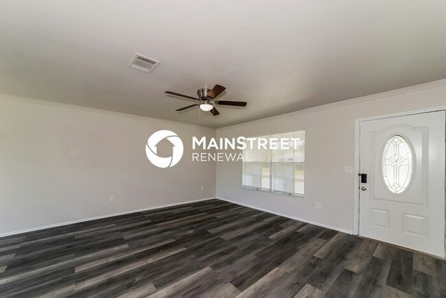 Photo - 3 Bedroom Pet-Friendly Home in NORTH PORT, FL with Main Street Renewal