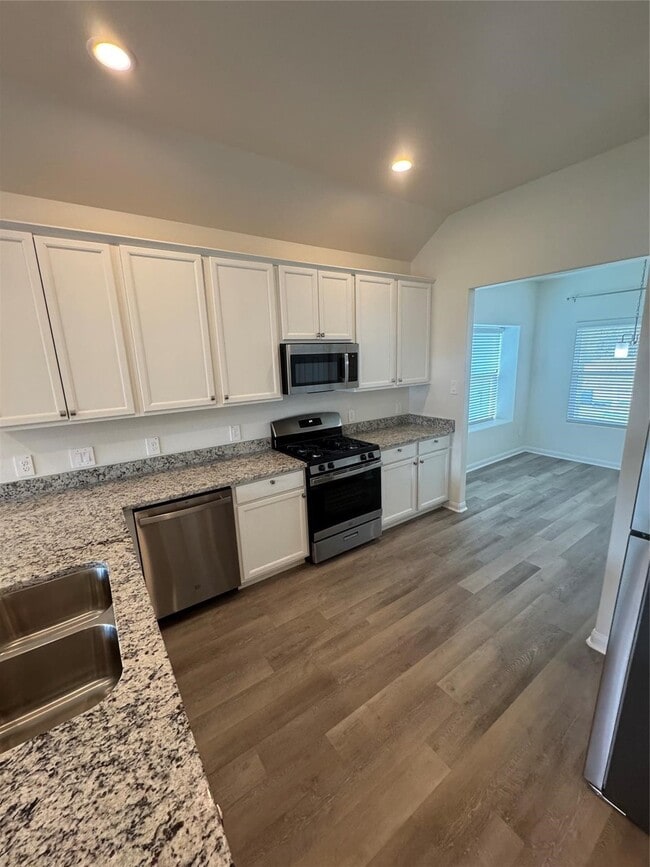 Photo - 17706 Cedar Crst Dr