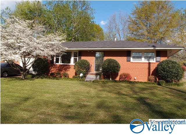 Photo - 408 Karter St NW