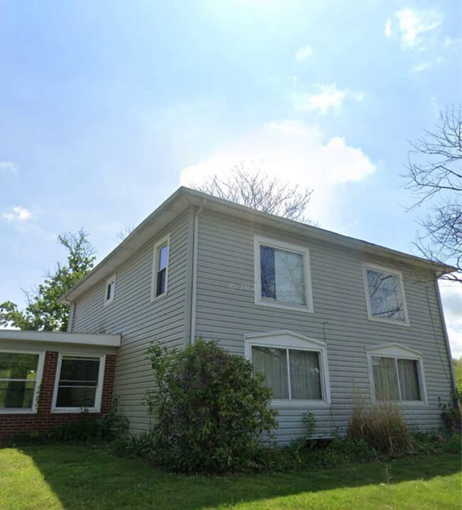 Building Photo - 1703 Skyline Heights Rental