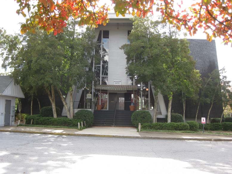 College Glen Condominiums - College Glen Condominiums