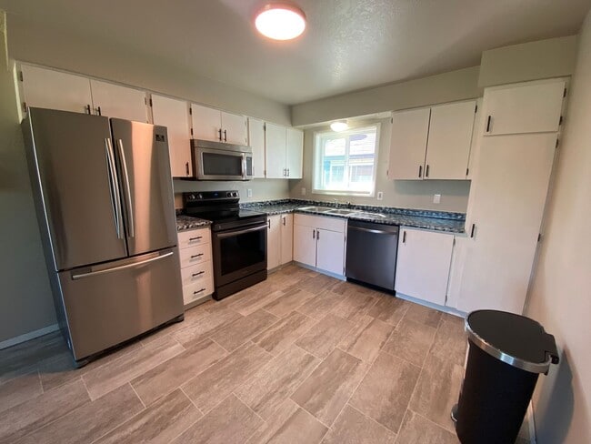 Photo - 1103 Karluk St Apartment Unit 2