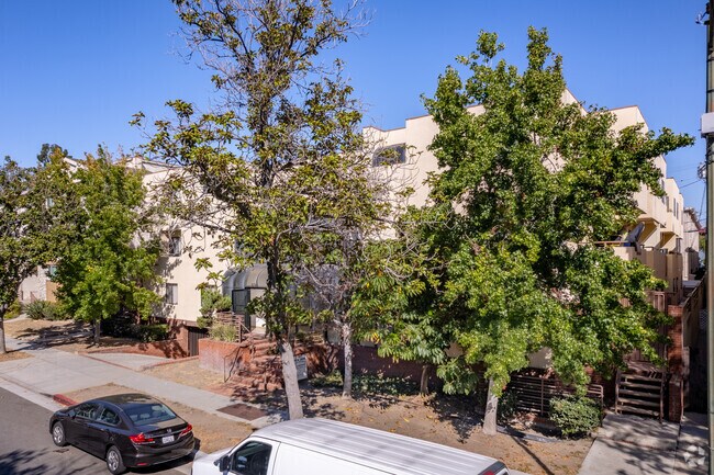 Photo - 620 N Louise St