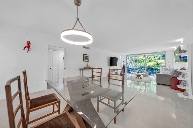 Photo - 901 Cypress Grove Dr