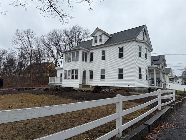Building Photo - 16-18-18 Mt Pleasant St Unit 2