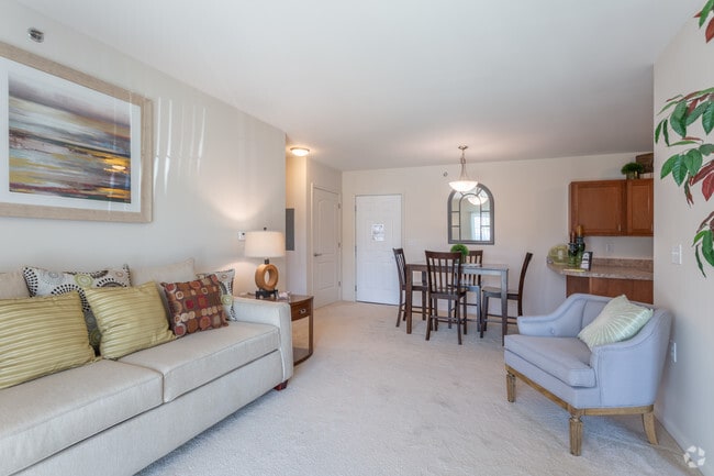 2BD 1BA 825 sq. ft.