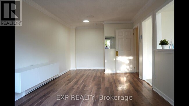 Photo - 2 White Abbey Park