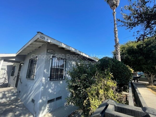 Photo - 1325 W Parade St