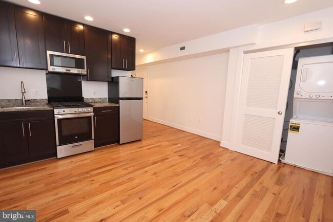 4255 Eads St NE Unit 3