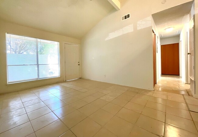 7237 Glen Bay Dr