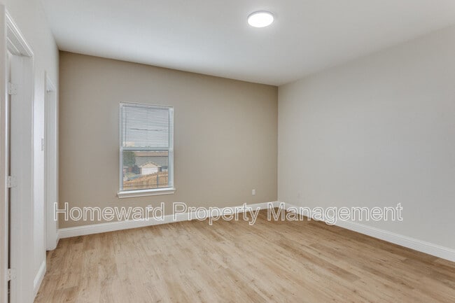 Photo - 8004 Julie Ave