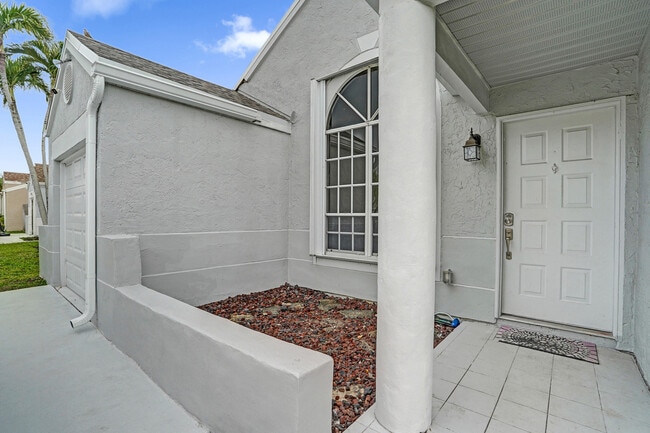 Photo - 8467 Dynasty Dr