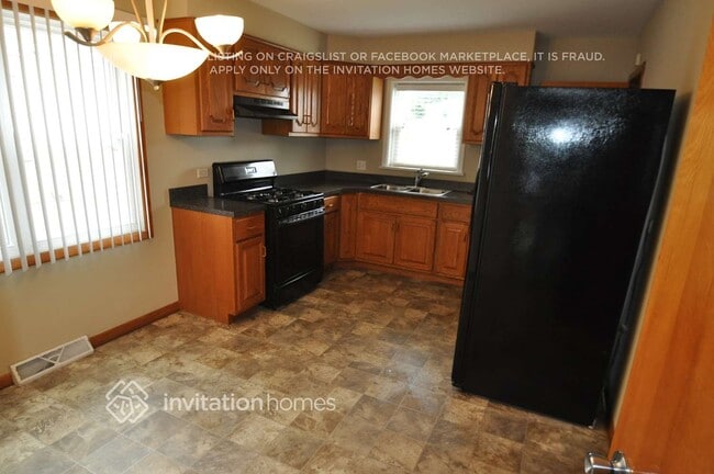 Photo - 5850 S Natchez Ave