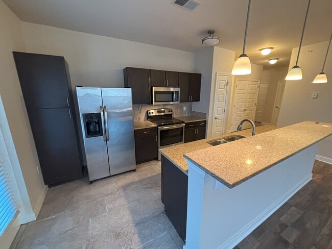 Photo - Beach Place Apartments