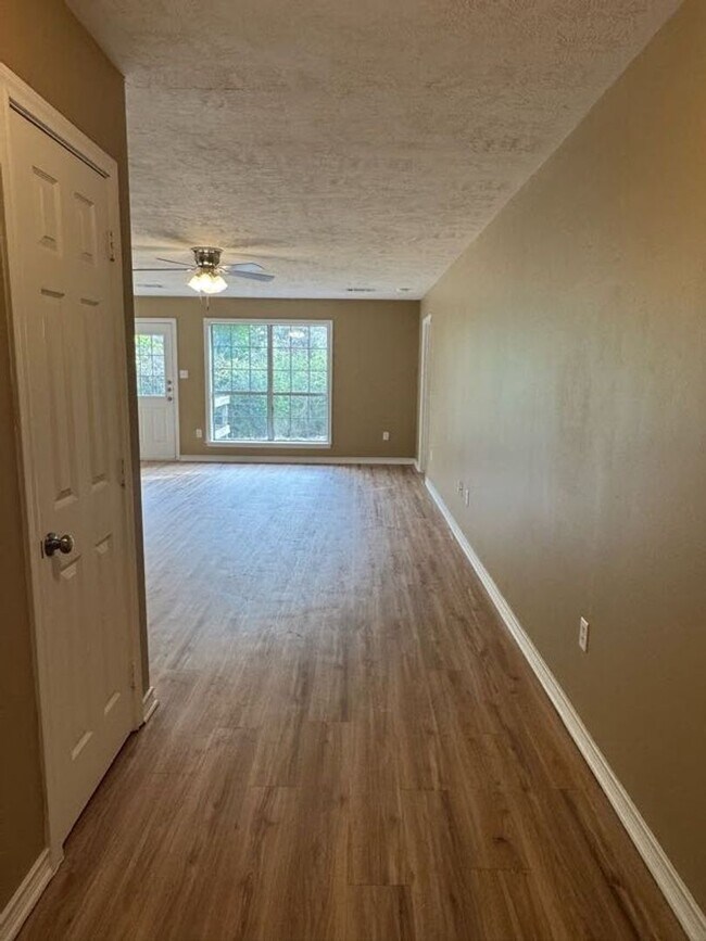 Photo - Great 3 bedroom situated next to Blinn's p...