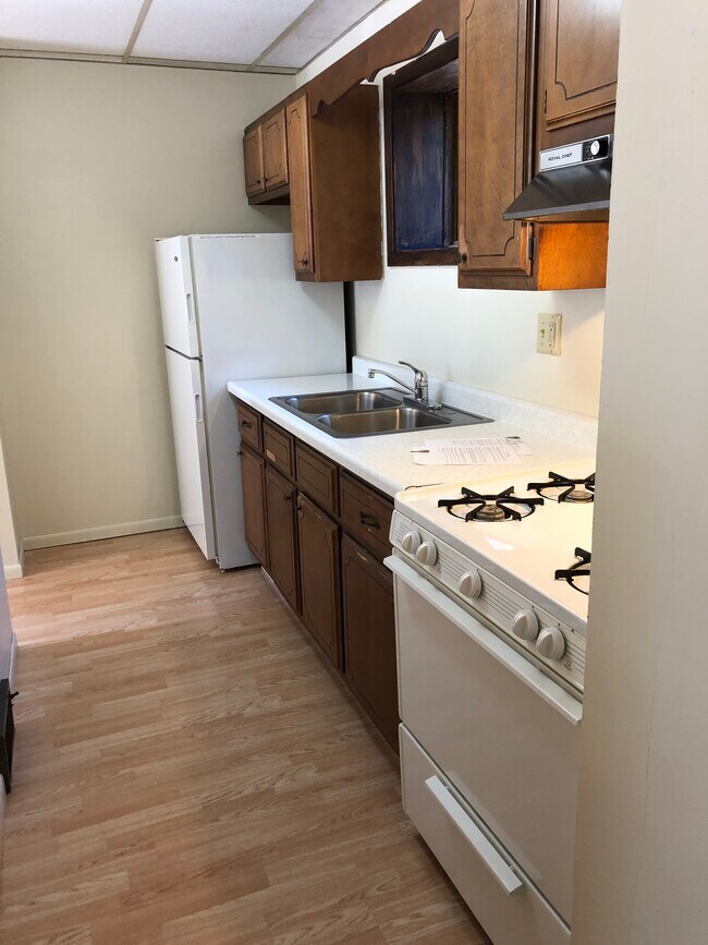 Photo - 700 E 4th St Unidad B