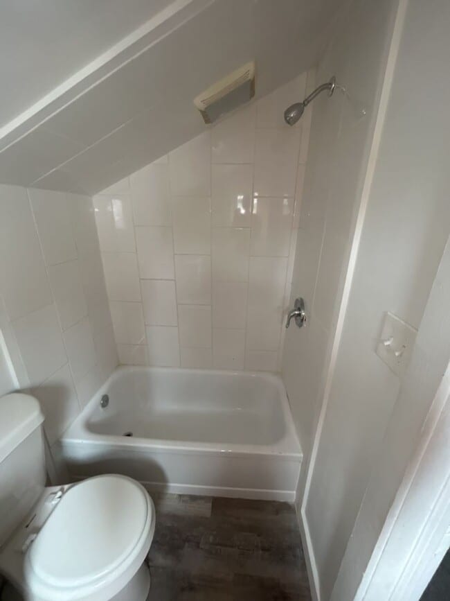 Photo - Charming 5-Bedroom Property in Prime Location