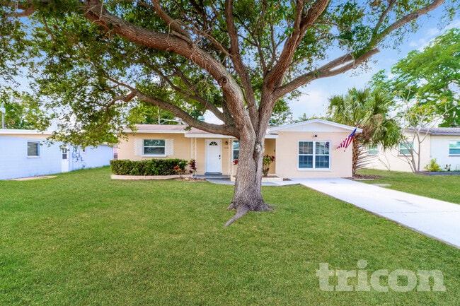 Building Photo - 11158 109th Way N