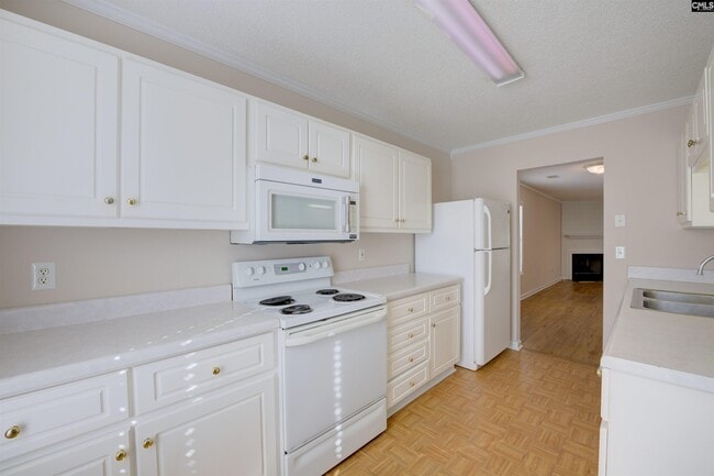 Photo - 200 Deer Hound Trail