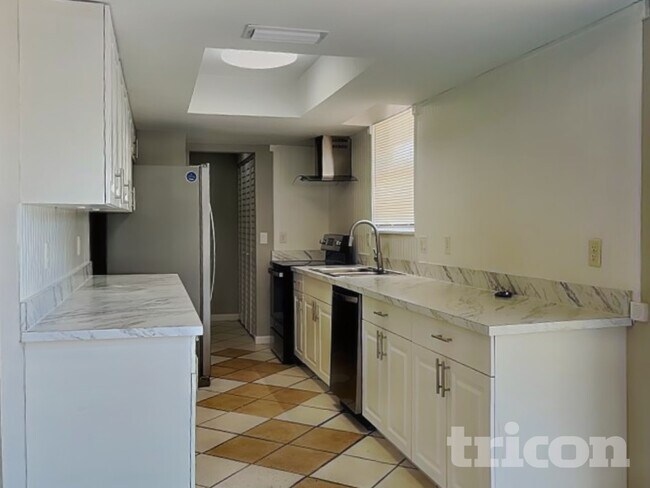 Photo - 5513 3rd Avenue Plaza W