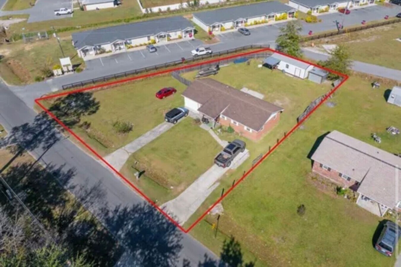 4 Bed 2 Bath Brick House - 4 Bed 2 Bath Brick House