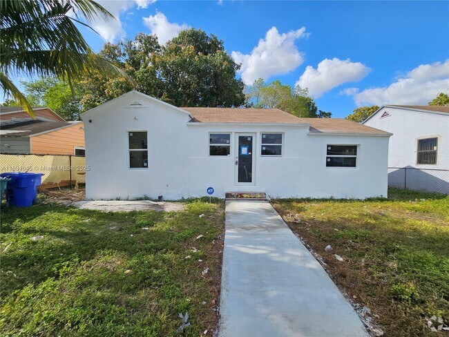 Building Photo - 1044 NW 64th St Rental