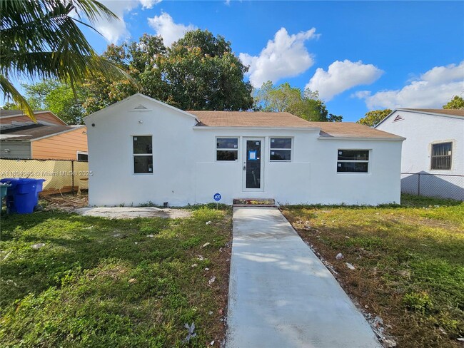 Building Photo - 1044 NW 64th St Rental