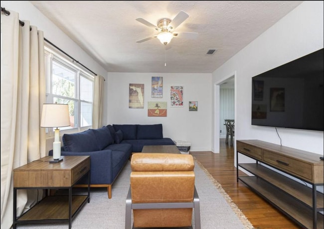 Photo - 113 Coronado St