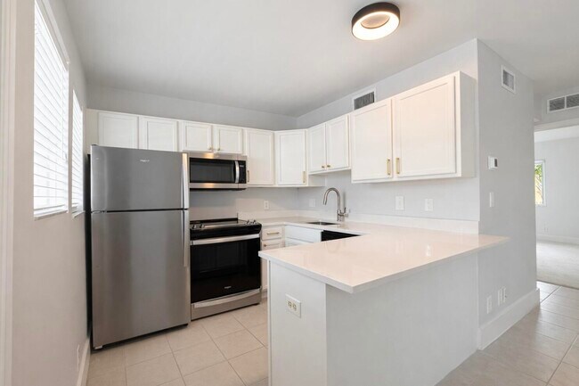 Photo - 2660 NE 8th Ave Unidad 216