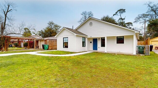 Photo - 304 Graceland St