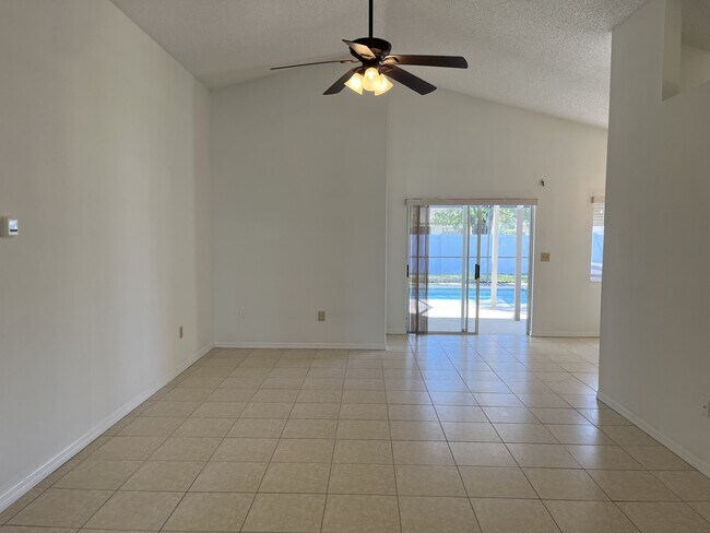 Photo - 3607 Cresta Ct