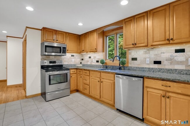 Photo - 228 N Granby Rd