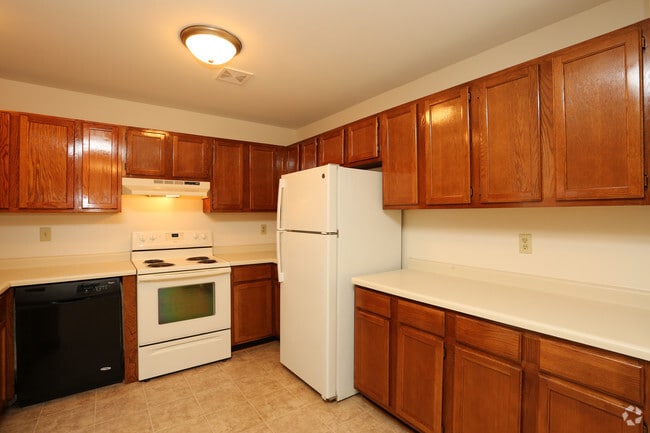 2BR, 1BA - Upper