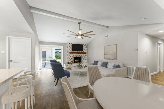 Photo - 2515 Blue Willow Dr