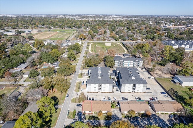 Photo - 1716 Crestdale Dr Unit 10