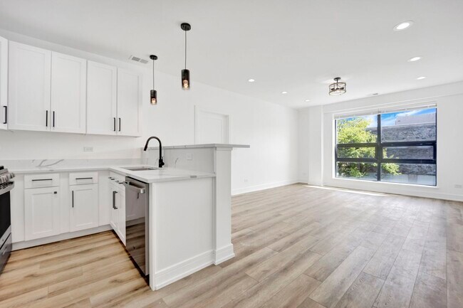 Photo - 4350 W Lawrence Ave Unit 303