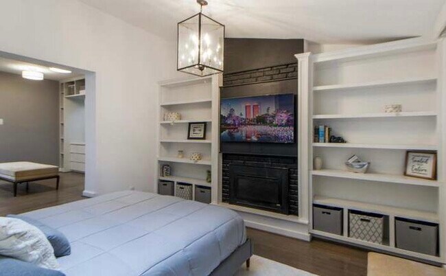 Photo - 7909 Martha Washington St