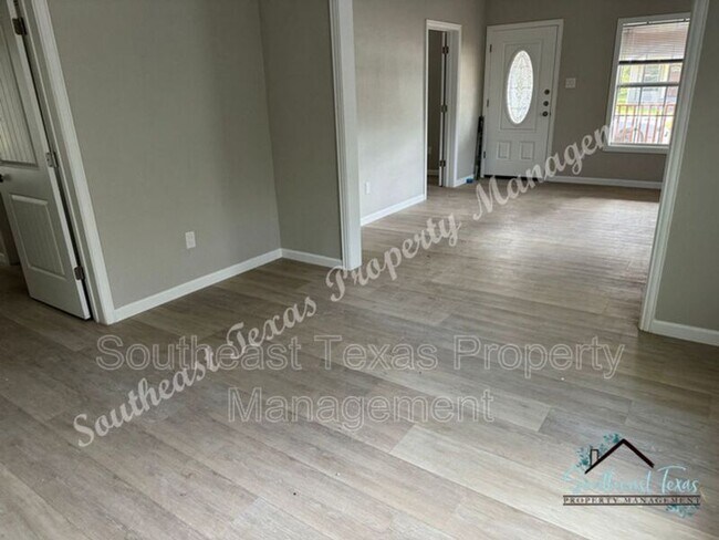 Photo - 614 Euclid St