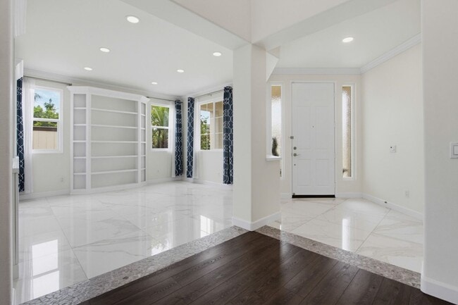 3239 Canyon View Dr