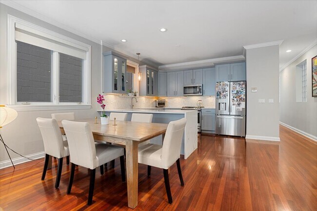 Photo - 1018 N Hermitage Ave Unit 1